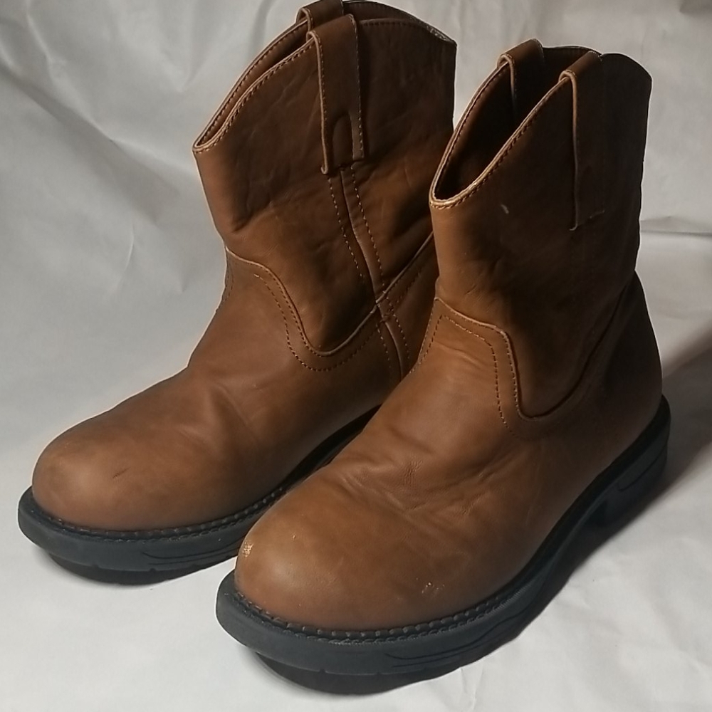 Boys Mountain Creek Boots size 2.5